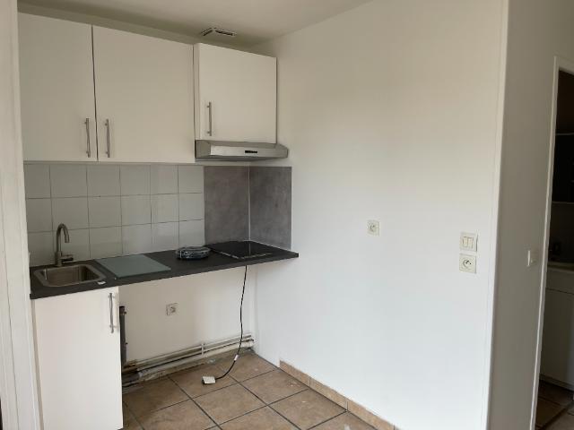 Appartement 2 pièces avec parking Jouy Le Moutier 2 pièces 32m2, Jouy le moutier
