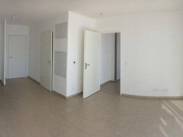 Appartement 2 pièces avec terrasse et parking