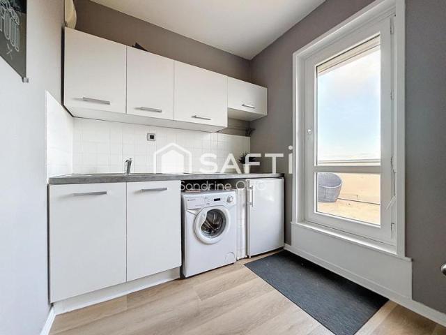 Appartement 2 pieces avec terrasse et place de parking
