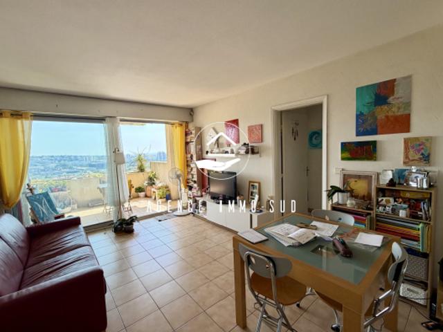 Appartement 2 Pièces avec vue dégagée + Garage sur la Cornic