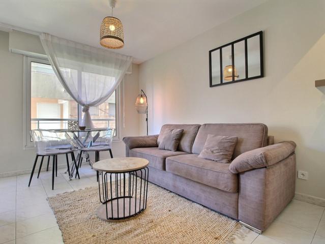Appartement 2 pièces bord de mer GOLFE JUAN