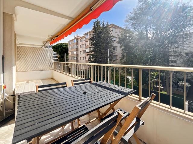 Appartement 2 pièces Cannes 34.52m² 1214€ à louer l'Adresse