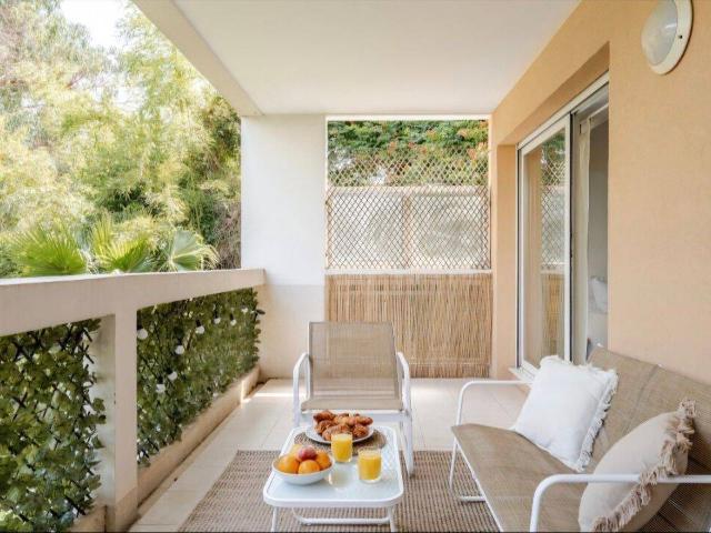 Appartement 2 pieces Cannes croix des gardes
