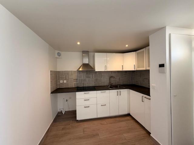 APPARTEMENT 2 PIECES CERNY