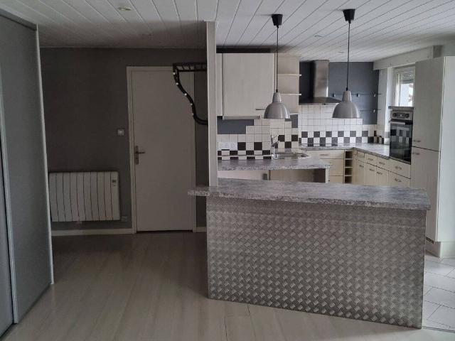 Appartement 2 pièces de 58 m2 avec garage et balcon