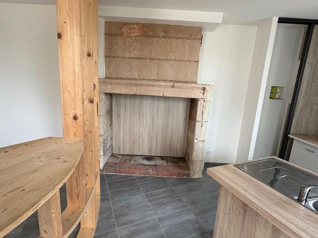 Appartement 2 pièces entièrement rénové 50 m² Charme de l'ancien