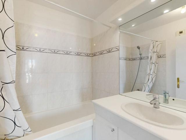 Appartement 2 pièces Le Plessis Robinson 39.04m² 1040€ à louer