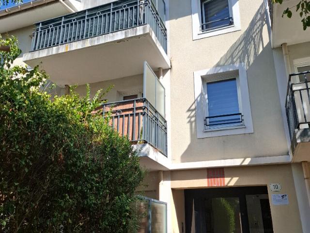 Appartement 2 pièces Le Plessis Trévise 50.00m² 994€ à louer