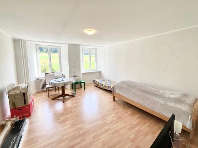 Appartement 2 pièces lumineux au rez de chaussée à Sonvilier