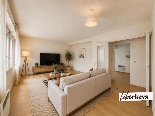 Appartement 2 pièces lumineux et traversant avec parking – Les Clayes sous Bois