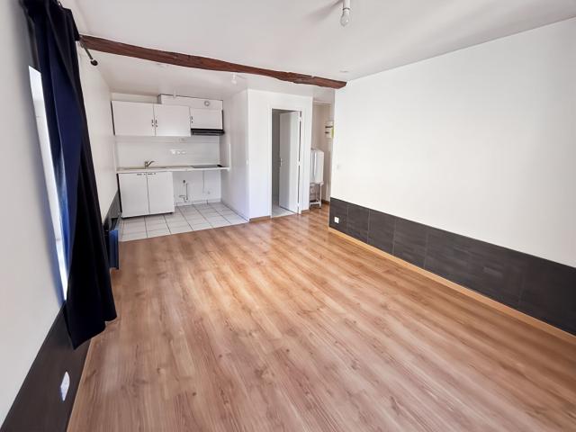 Appartement 2 pièces Mennecy 29.00m² 600€ à louer