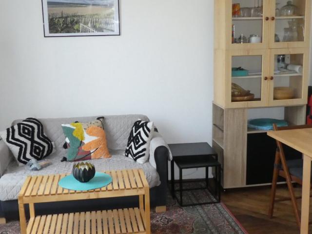 APPARTEMENT 2 PIÈCES MEUBLÉ 35 m2 avec jardin