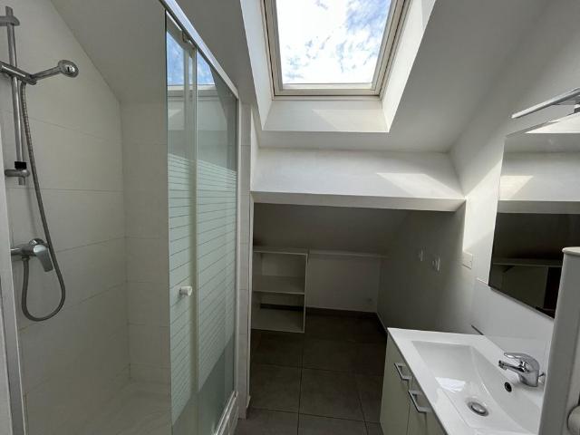 Appartement 2 PiECES MEUBLE 870 € CC