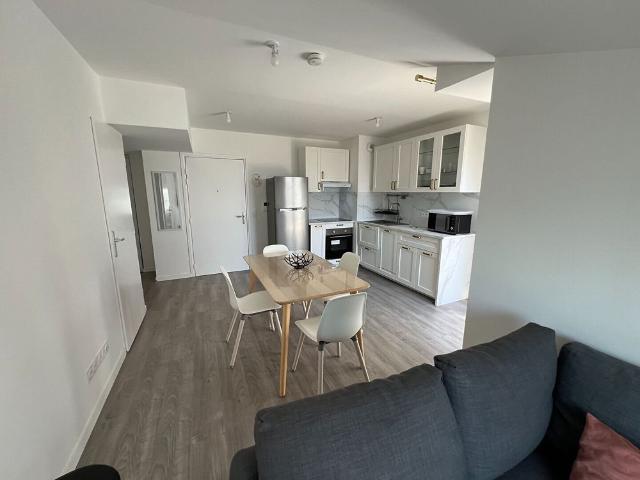 Appartement 2 pièces neuf à louer au dernier étage à Neuilly sur Marne
