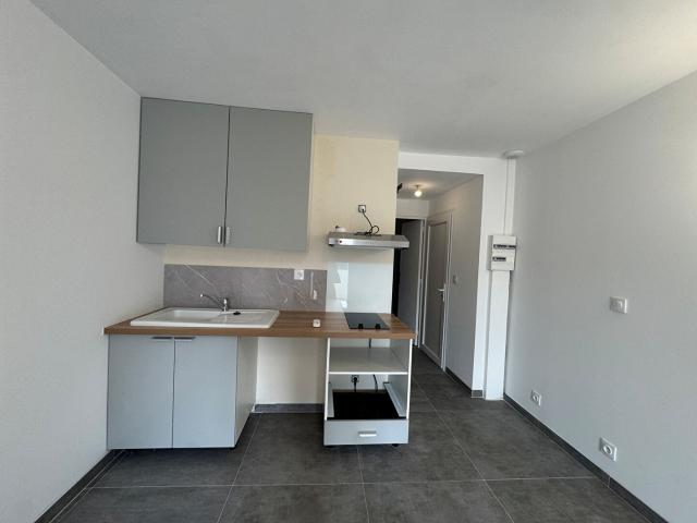 Appartement 2 pièces Nîmes 32.19m² 585€ à louer l'Adresse