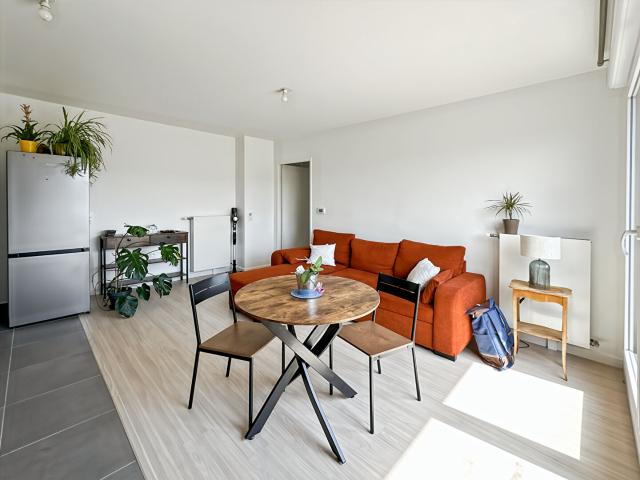 Appartement 2 pièces Poissy 43.00m² 990€ à louer l'Adresse