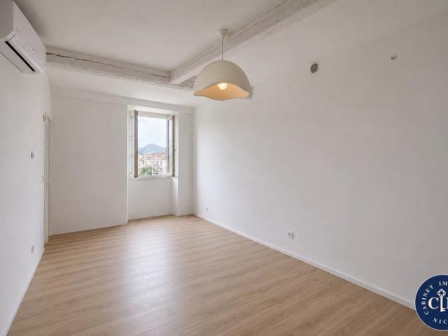 Appartement 2 pièces rénové coulée verte