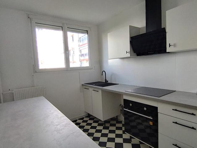 Appartement 2 pièces rénové avec parking Beauvais, proche