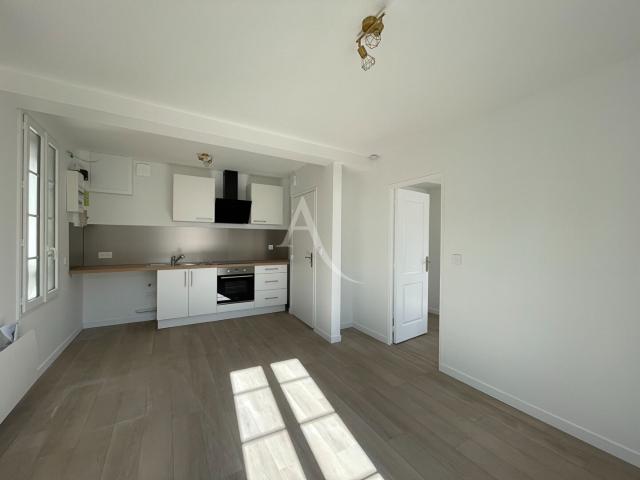 Appartement 2 pièces Saintes 32.60m² 610€ à louer l'Adresse