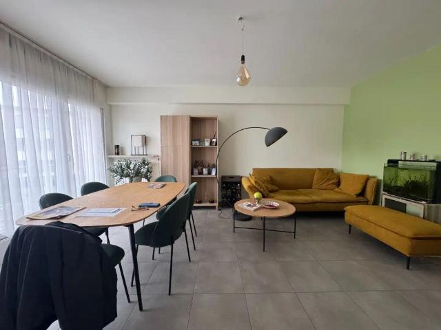 Appartement 2 slpk INCLUSIEF garage en berging vlak bij het station van Merchtem