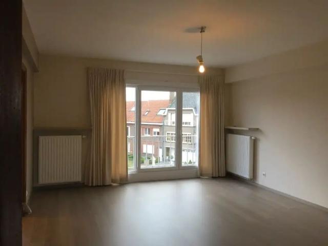 Appartement 2 slpk INCLUSIEF garage en berging vlak bij het station van Merchtem