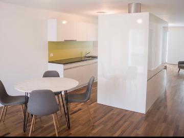 Appartement 2.5 pièces avec balcon – Passage du Cardinal 8 à Fribourg