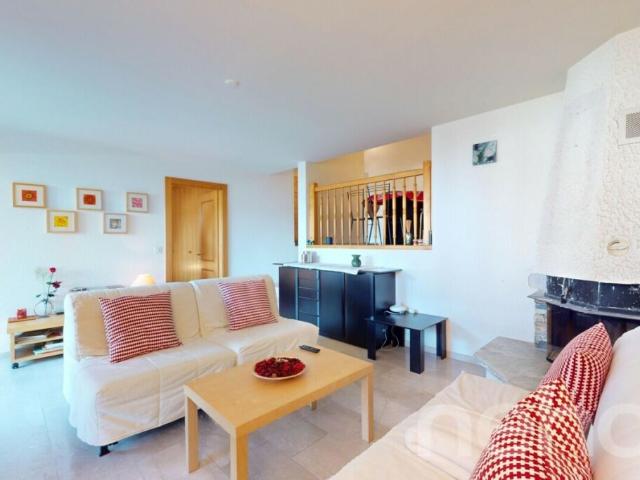 Appartement 2,5 pièces en rez de jardin avec piscine intérieure