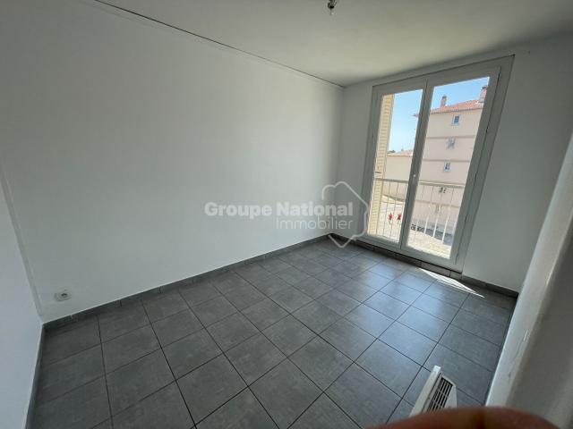 Appartement 2ème étage situé à Valréas