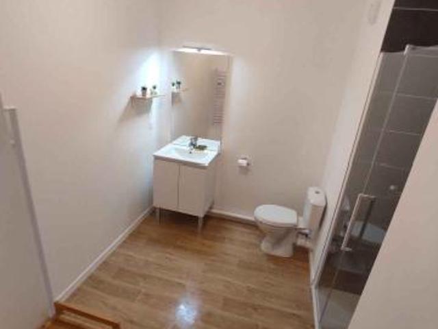 Appartement 2ème étage 32 m2 2 pièces Meublé