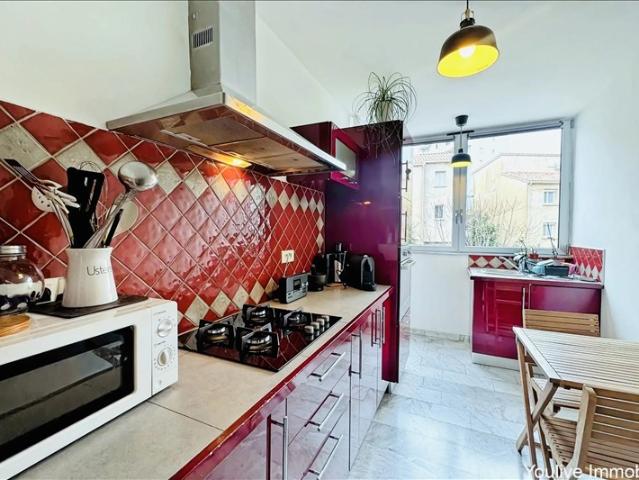 Appartement 2ème étage 63,50 m2 3 pièces Non meublé