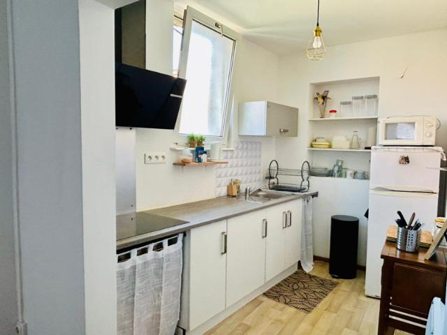 APPARTEMENT 2P MEUBLE loué