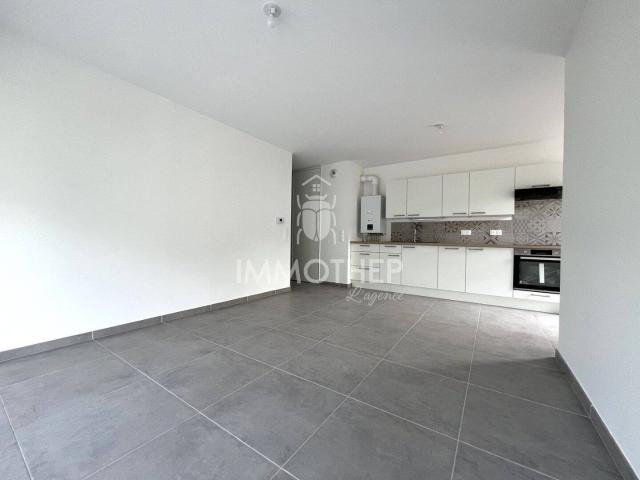 APPARTEMENT 2P+C