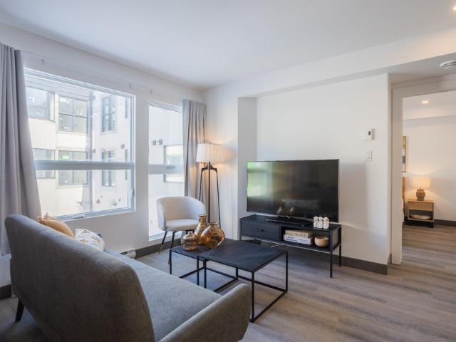 Appartement 312 490 Av. Lake