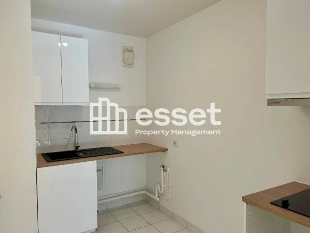 Appartement 32m² à louer 1160 euros PARIS 75015