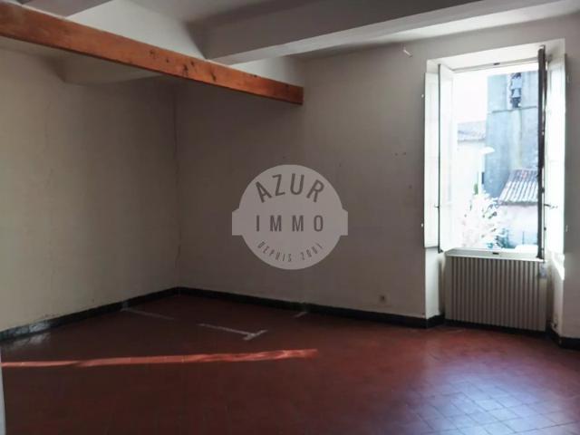 APPARTEMENT 37 M2 + DEBARRAS
