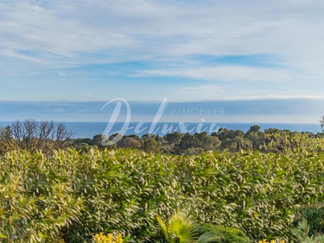 Appartement 3/4 pièces d'exception avec vue mer panoramique. 100m² Saint Raphaël