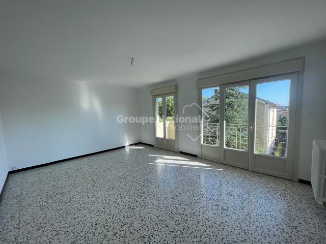 APPARTEMENT 3 CHAMBRE CARPENTRAS RESIDENCE SECURISEE GARAGE CAVE