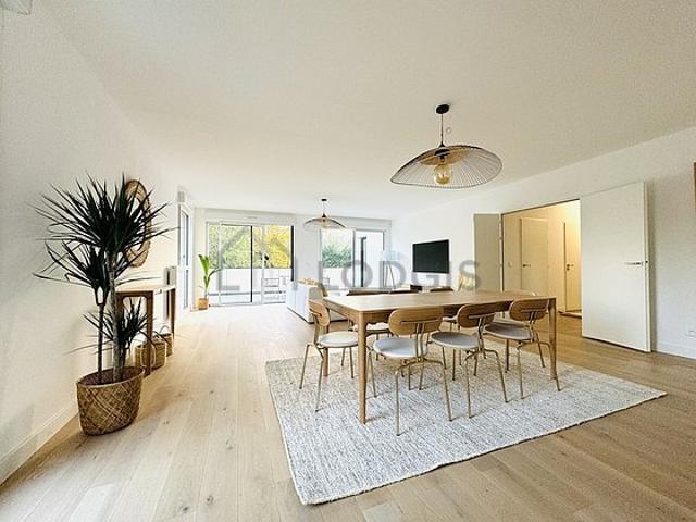 Appartement 3 chambres meublé avec accès handicapé, garage et terrasse Le Bouscat 33110