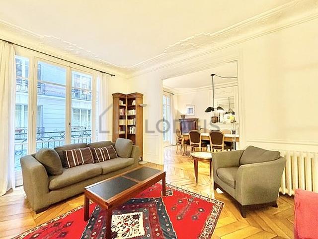Appartement 3 chambres meublé avec ascenseur, cheminée et concierge Trocadéro Paris 16°