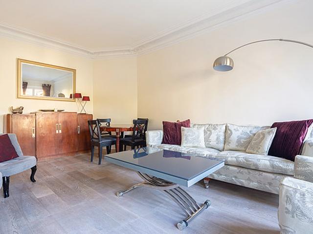 Appartement 3 chambres meublé avec ascenseur et concierge Invalides Paris 7°
