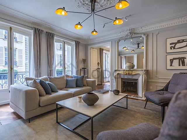 Appartement 3 chambres meublé avec ascenseur et local à vélos Saint Georges Paris 9°