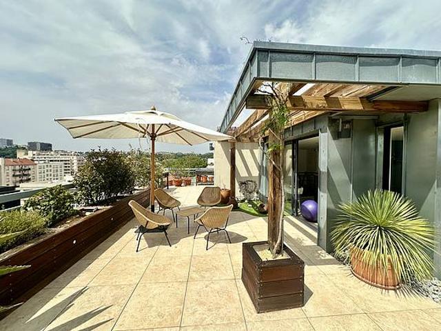 Appartement 3 chambres meublé avec garage, terrasse et ascenseur Lyon 69006