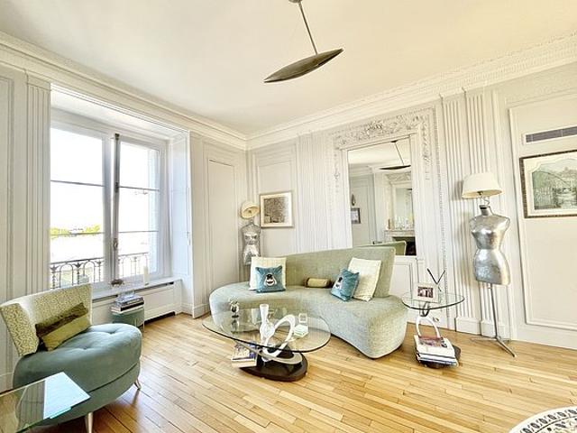 Appartement 3 chambres meublé avec piano, ascenseur et cheminée Monceau Paris 8°
