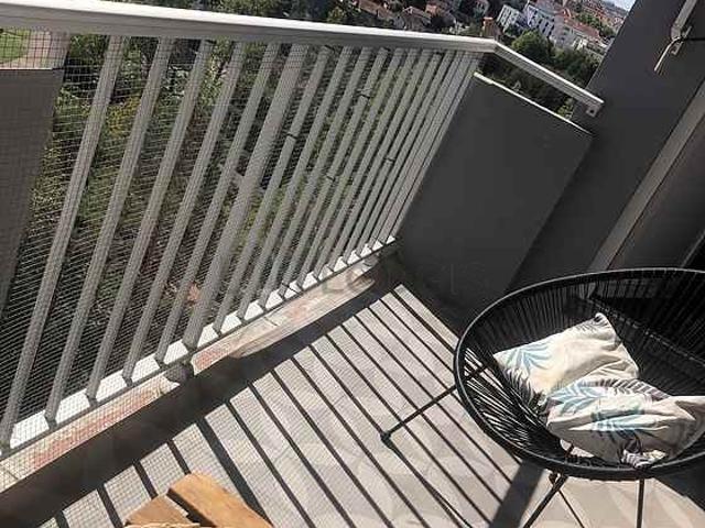 Appartement 3 chambres meublé avec terrasse, ascenseur et local à vélos Caluire Et Cuire 69300