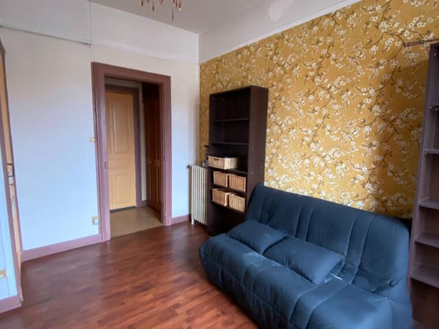 Appartement 3 chambres avec garage et cave rare dans le secteur