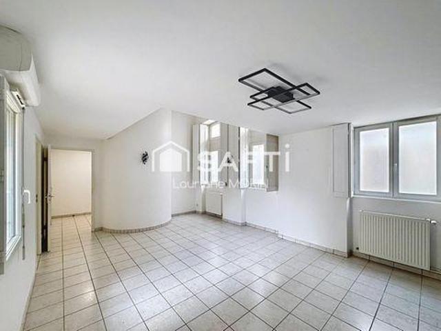 Appartement 3 chambres, Angouleme Poitou 16000 ES104976806