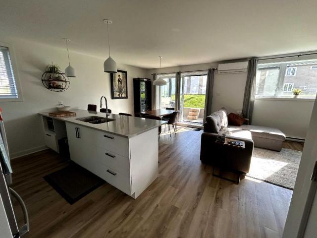 Appartement 3 chambres et 1 salle de bain, dispo maintenant
