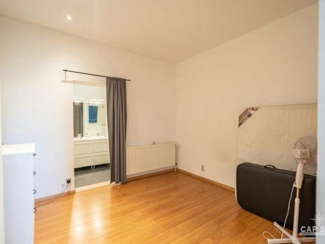 Appartement 3 Chambres + Terrasse. Proche de la Gare