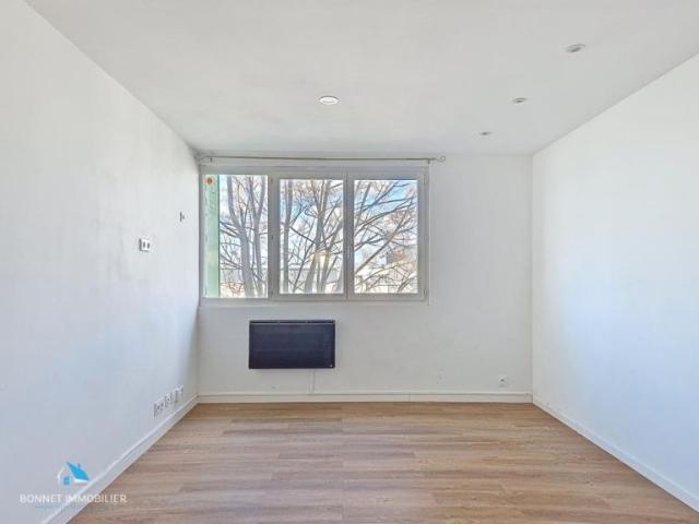 Appartement 3 pièce s 2 chambre s 46 m²