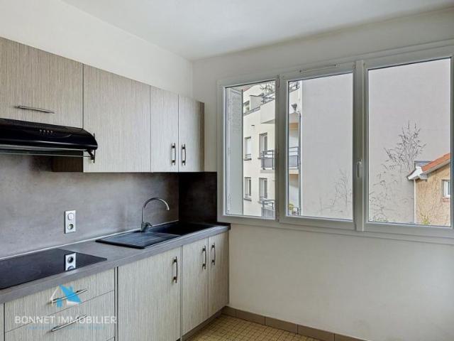 Appartement 3 pièce s 2 chambre s 59 m²